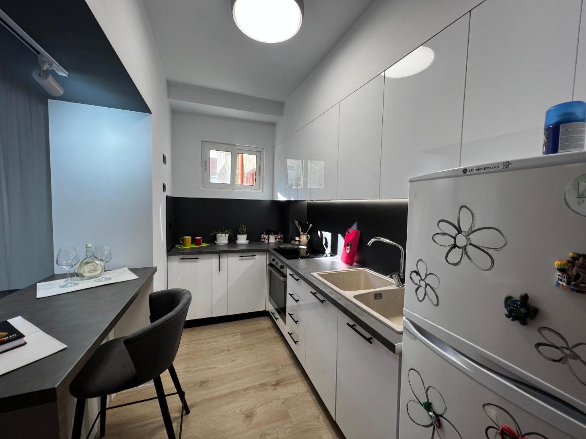 Amion Apartment In Center Of Tirana Exterior photo